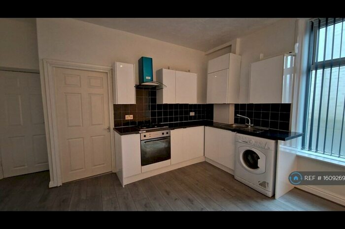 1 Bedroom Flat To Rent In John Street, Haslingden, Rossendale, BB4