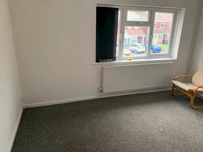 1 Bedroom Flat To Rent In Hamberley Court, Birmingham, B18