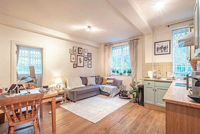 1 Bedroom Flat To Rent In Langford Court, Abbey Road, NW8