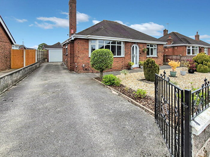 2 Bedroom Detached Bungalow For Sale In Conway Road, Knypersley, Stoke-on-trent, ST8