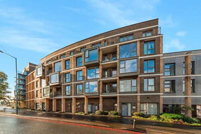 2 Bedroom Flat For Sale In Purley Way, Croydon, CR0