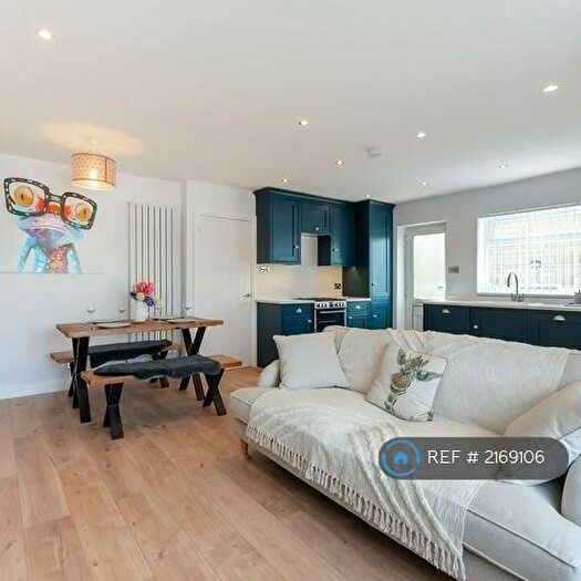 2 Bedroom Bungalow To Rent In Nine Acres Close, Charlbury, Chipping Norton, OX7