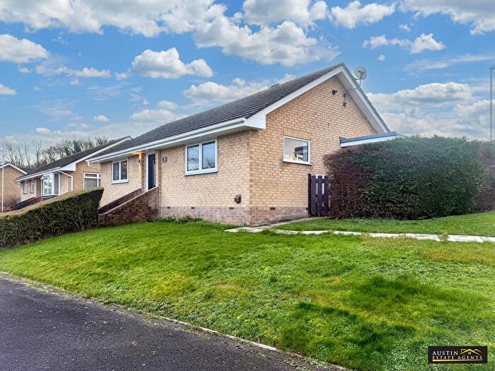 2 Bedroom Bungalow For Sale In Valley Road, Bridport, Dorset, DT6