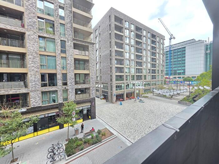 1 Bedroom Apartment For Sale In Aberfeldy Square, London, E14