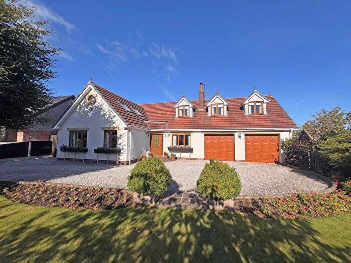 3 Bedroom Detached House For Sale In Blackpool Old Road, Poulton-Le-Fylde, FY6