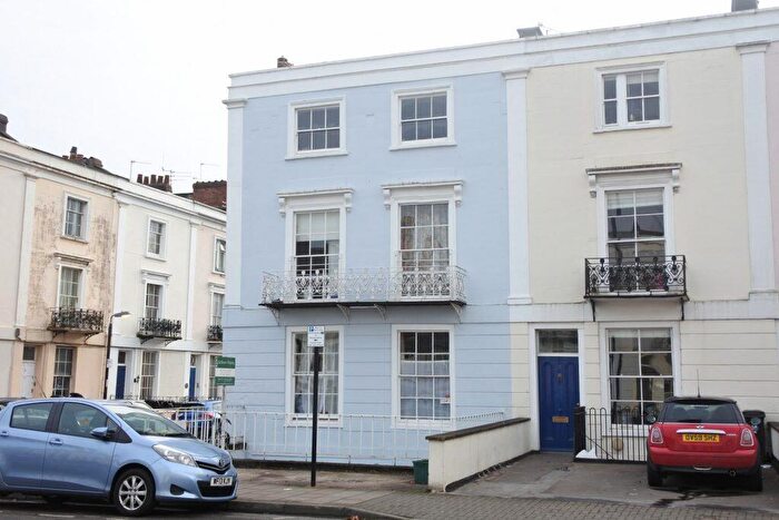 4 Bedroom Flat To Rent In St Pauls Road Top –, BS8
