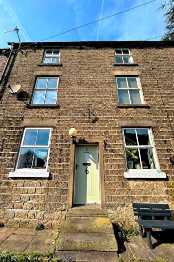 2 Bedroom Terraced House For Sale In Terrace Road, Chapel-En-Le-Frith, High Peak, SK23
