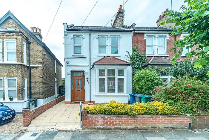 4 Bedroom Terraced House To Rent In Stanford Road, Friern Barnet, London, N11