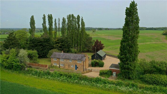 4 Bedroom House To Rent In Dimmings Cottage, Chapmore End, Ware, SG12