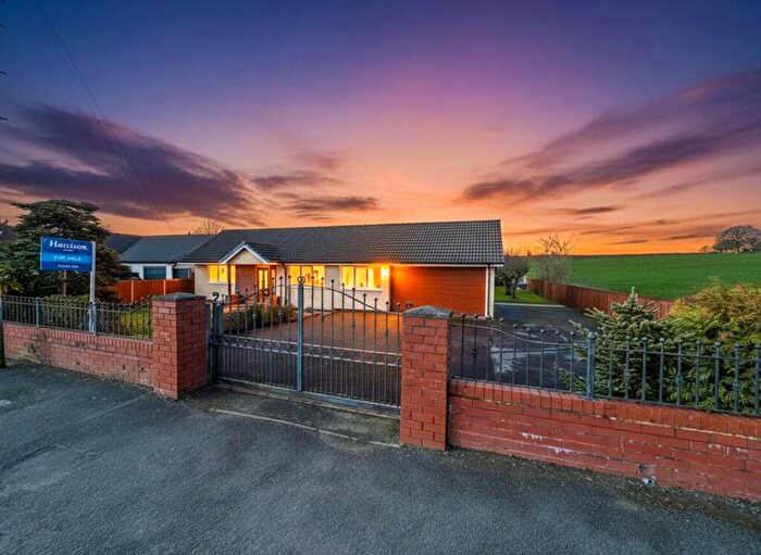 5 Bedroom Detached Bungalow For Sale In Starling Road, Three Arrows, Radcliffe, M26