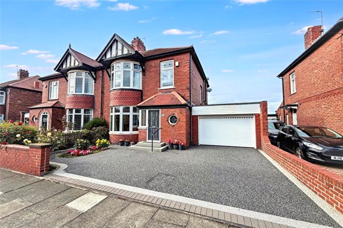 3 Bedroom Semi-Detached House For Sale In Kingsway, Tynemouth, NE30