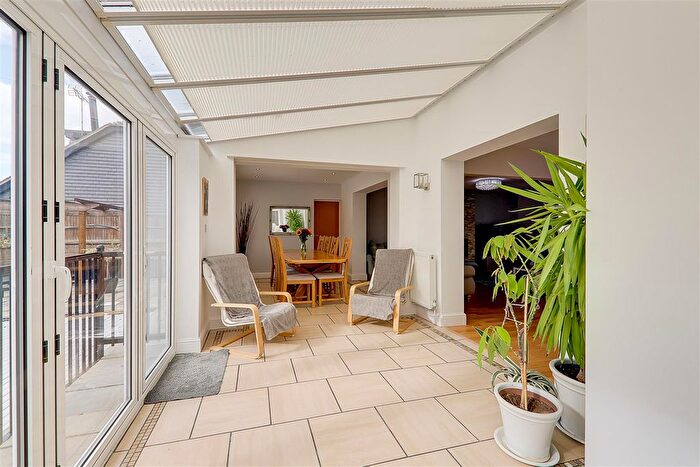 5 Bedroom Detached House For Sale In Hillside Avenue, Broadwater, Worthing, BN14