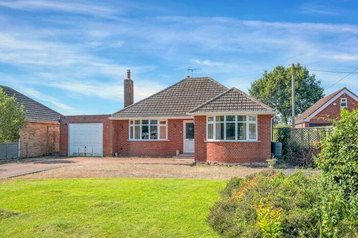 3 Bedroom Detached Bungalow For Sale In Elm Drive, Witham On The Hill, Bourne, PE10
