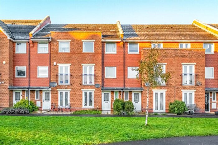 4 Bedroom Terraced House To Rent In Celsus Grove, Old Town, Swindon, Wiltshire, SN1