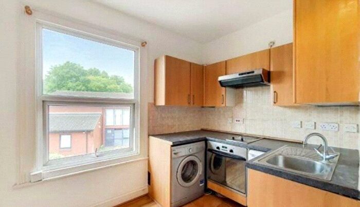 1 Bedroom Flat For Sale In Church Road, Central Croydon, Croydon, CR0