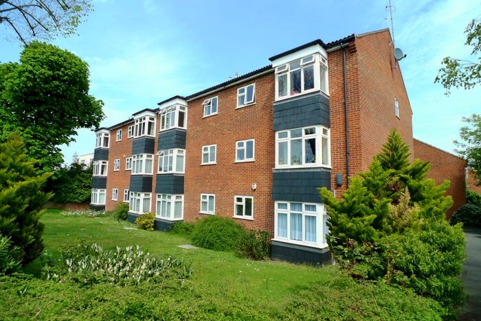 2 Bedroom Flat To Rent In Taylors Close, Sidcup, DA14
