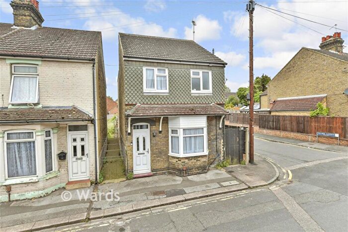 4 Bedroom Detached House For Sale In Hythe Road, Milton Regis, Sittingbourne, Kent, ME10