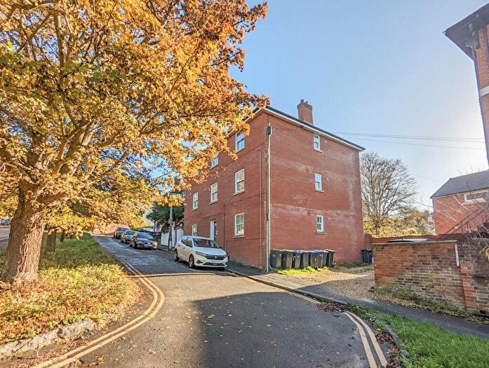 1 Bedroom Flat To Rent In Elm Grove Road, Salisbury, SP1
