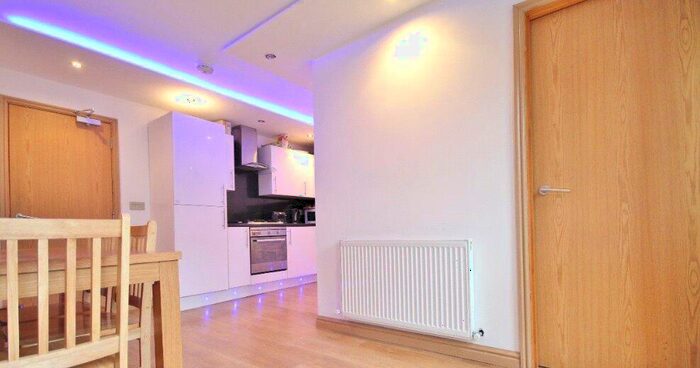 6 Bedroom Apartment To Rent In Keighley Close, London, N7