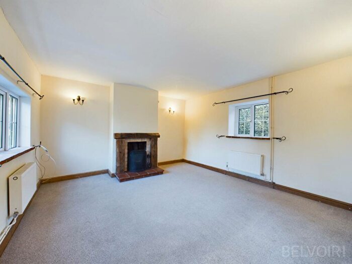 4 Bedroom Semi-Detached House To Rent In Threxton House, Threxton, IP25