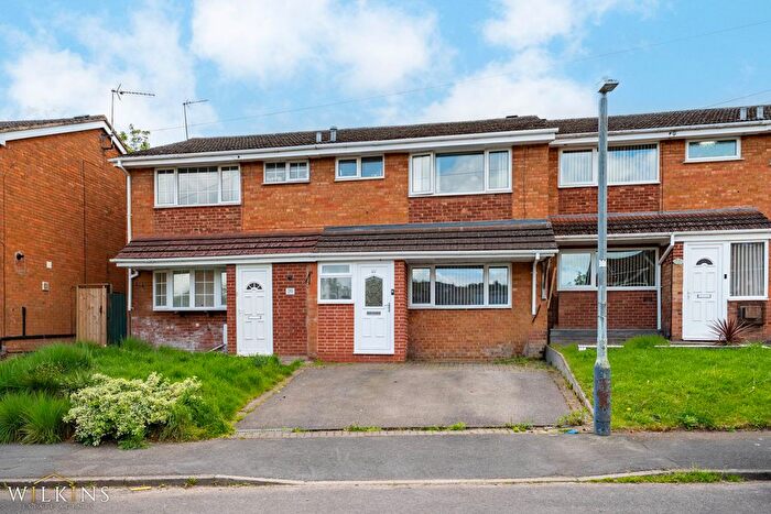 3 Bedroom Terraced House For Sale In Kingfisher Avenue, Nuneaton, Warwickshire, CV10