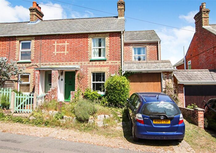 2 Bedroom Semi-Detached House For Sale In Manchester Road, Sway, Hampshire, SO41