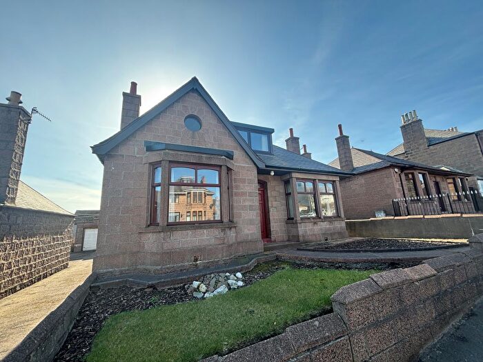 3 Bedroom Detached House For Sale In Balmoor Terrace, Peterhead, Aberdeenshire, AB42