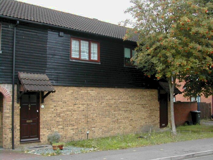 1 Bedroom Flat To Rent In Jellicoe Close, SL1
