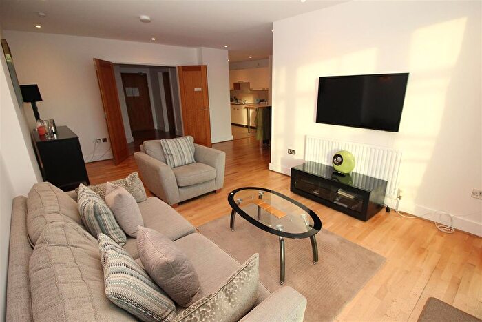 2 Bedroom Flat To Rent In The Quay, Poole, BH15