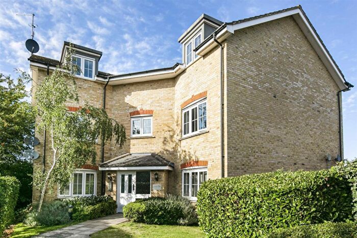 2 Bedroom Flat For Sale In Stants View, Hertford, SG13