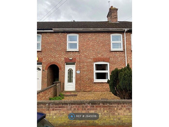 3 Bedroom Terraced House To Rent In Stonald Avenue, Peterborough, PE7
