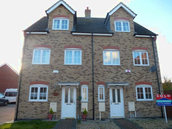 4 Bedroom Flat To Rent In Macarthur Court, Spalding, Lincolnshire, PE11