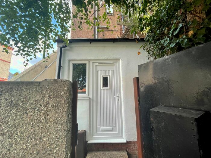 1 Bedroom Flat To Rent In Bridlington Street, Nottingham, NG7