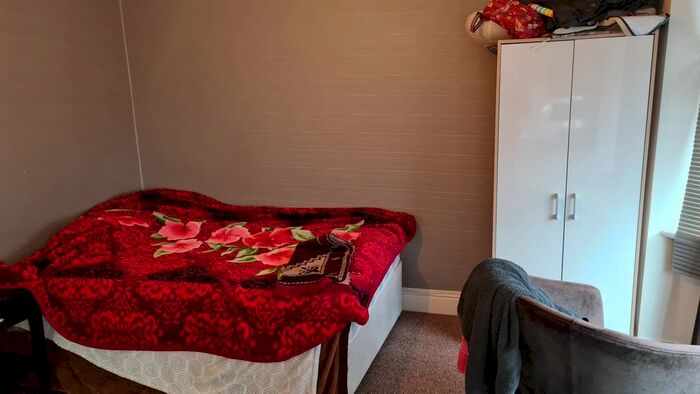 Studio To Rent In Wadham Gardens, Greenford, UB6