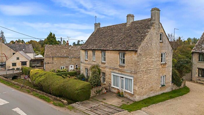 4 Bedroom Detached House For Sale In High Road, Ashton Keynes, Wiltshire, SN6
