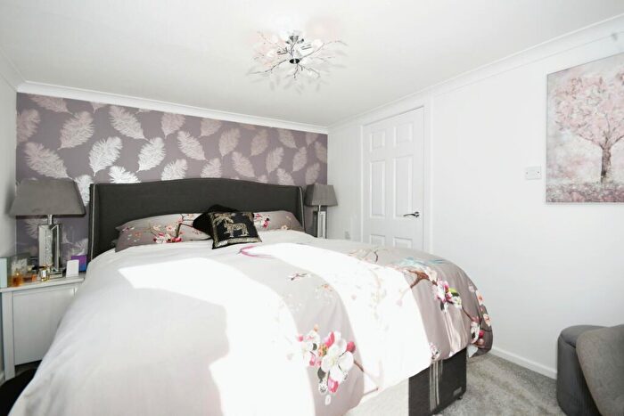 2 Bedroom Bungalow For Sale In Sunningdale Park, Chesterfield, Derbyshire, S42