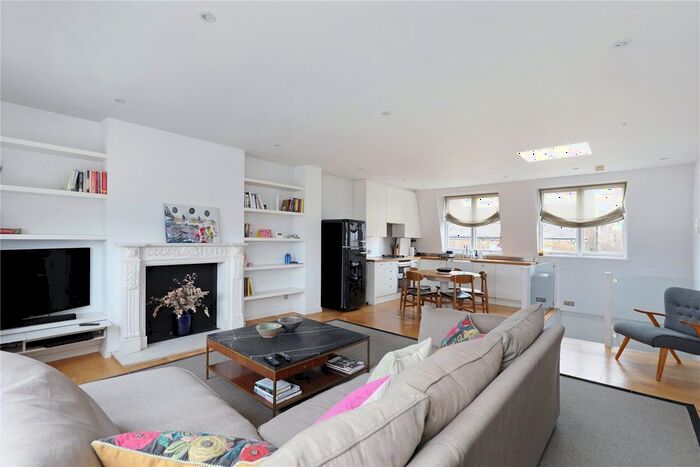 2 Bedroom Flat To Rent In Chesterton Road, North Kensington, W10