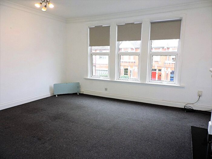 1 Bedroom Flat To Rent In Cambridge Road, New Malden, KT3