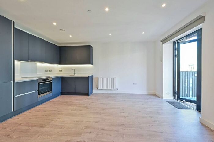 1 Bedroom Flat For Sale In Osiers Road, Wandsworth, London, SW18