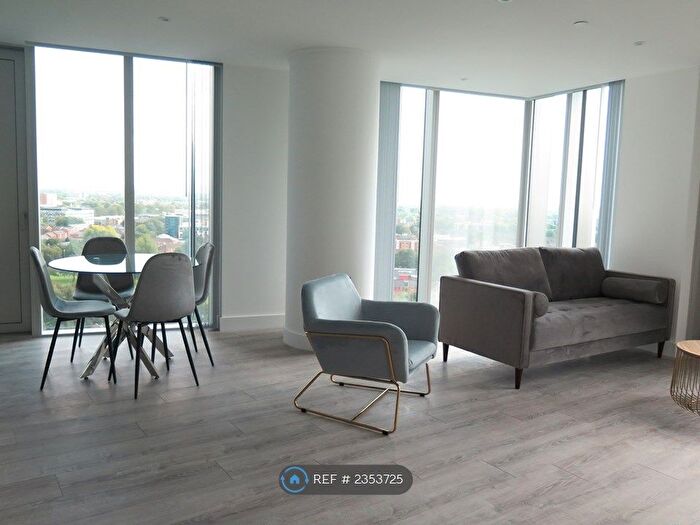 2 Bedroom Flat To Rent In Silvercroft Street, Manchester, M15