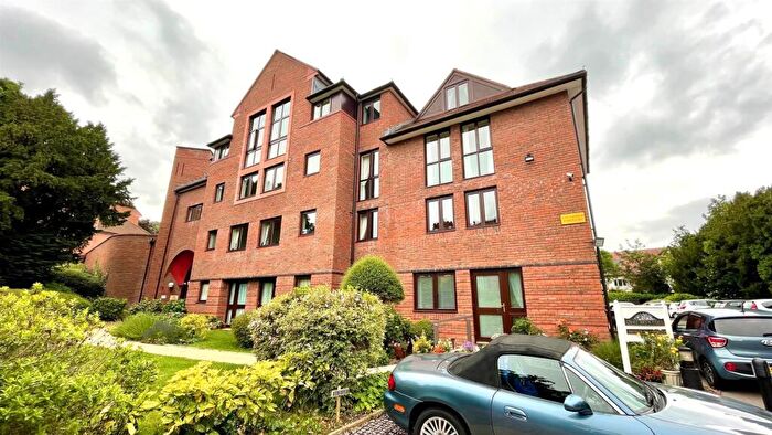 2 Bedroom Retirement Property For Sale In Coed Pella Road, Colwyn Bay, LL29