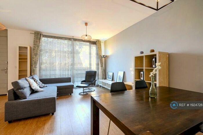 2 Bedroom Flat To Rent In Devons Road, London, E3