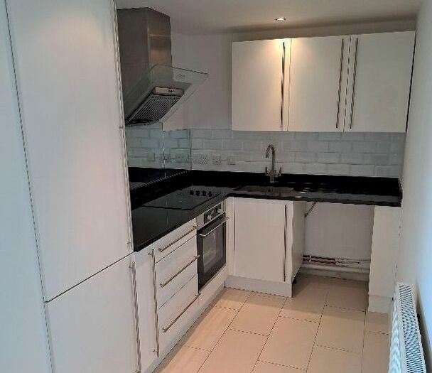 1 Bedroom Flat To Rent In Ayton Drive, Portland, DT5