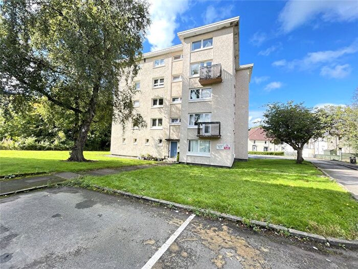 2 Bedroom Maisonette For Sale In Ashtree Court, Old Kilpatrick, G60