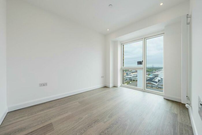 Apartment To Rent In Apartment, Galleria House, B Western Gateway, London, E16