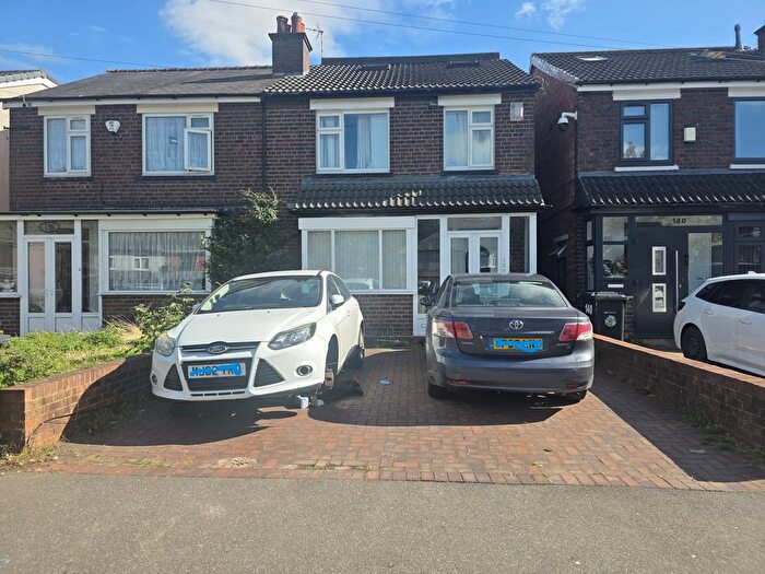 5 Bedroom Semi-Detached House For Sale In Clements Road, Birmingham, B25