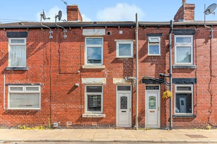 3 Bedroom Terraced House To Rent In Milgate Street, Royston, Barnsley, South Yorkshire, S71