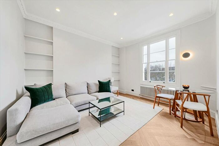 1 Bedroom Flat To Rent In Hamilton Terrace, St Johns Wood, London, NW8