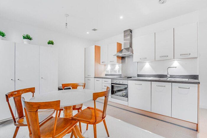 1 Bedroom Flat To Rent In City Road, Angel, EC1V
