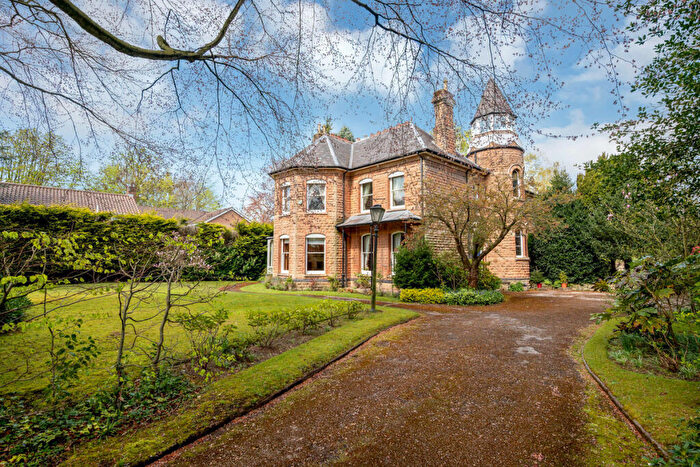 7 Bedroom Detached House For Sale In Stoneleigh, Crow Hill Drive, Mansfield, NG19